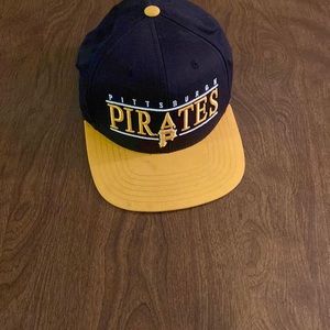 Pittsburg Pirates flat billed hat
